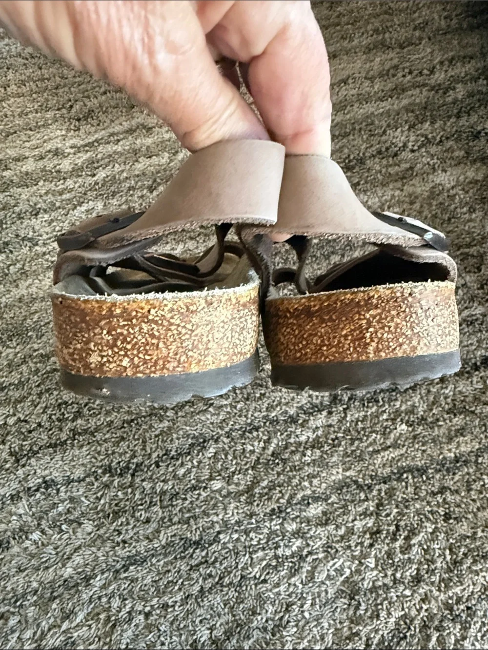 Birkenstock Sandals in Light Brown Men’s size 12